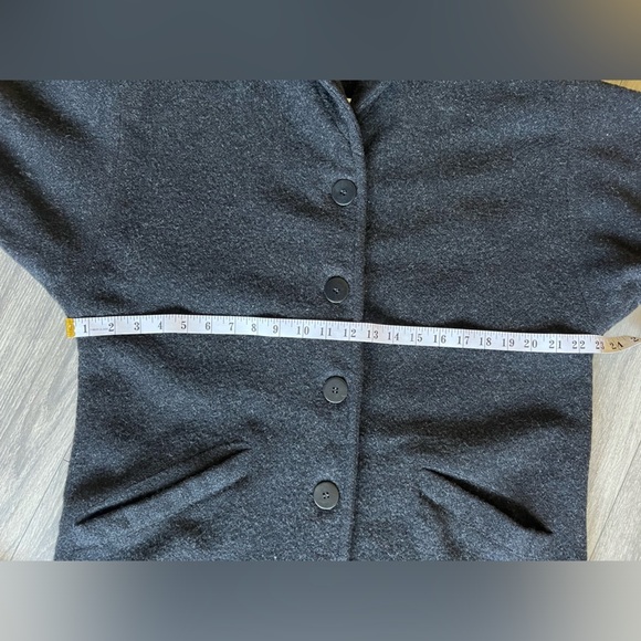 Eileen Fisher 100% boiled wool button front winter coat in charcoal. Size S - Picture 9 of 13